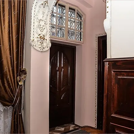 Vip-Apartments Angel Palas Чернівці Екстер'єр фото