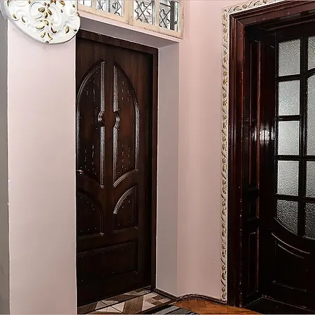 Vip-Apartments Angel Palas Чернівці Екстер'єр фото